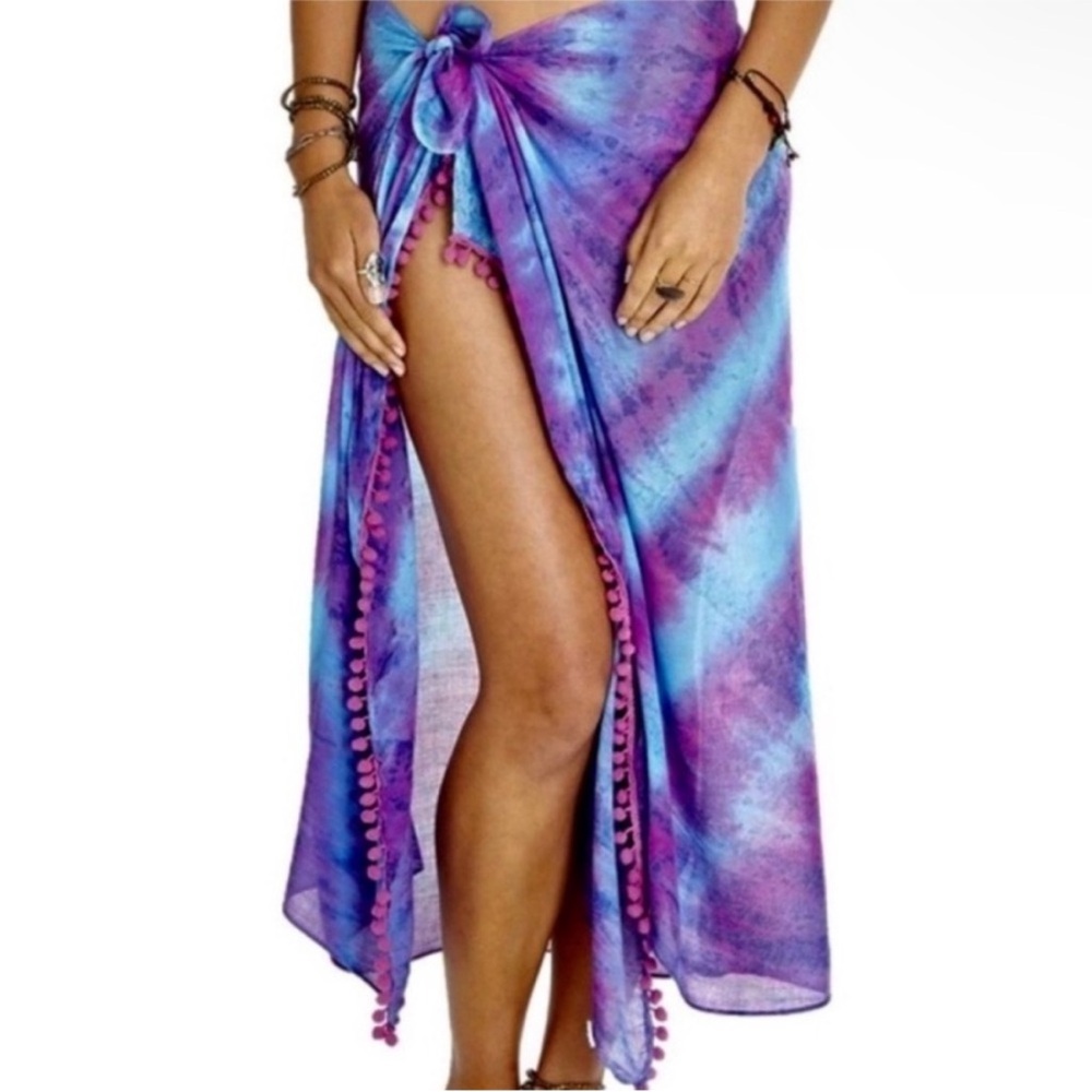 NWT Gypsy 05 Large Scarf Purple and Blue Tie-Dye with Pom-Pom Trim